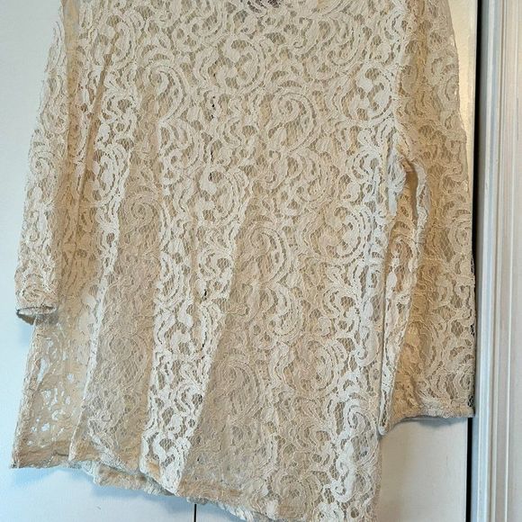 Ann Taylor LOFT Off White Lace 3/4 Sleeve Blouse - Medium - Picture 3 of 4